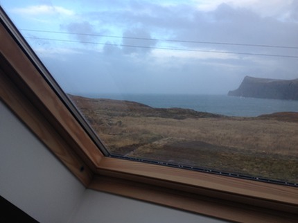 Pooltiel-House-Skye-Scotland-upstairs-bathroom-seaview