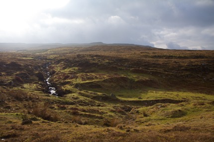 Picture-of-Skye-setting-of-Pooltiel-House