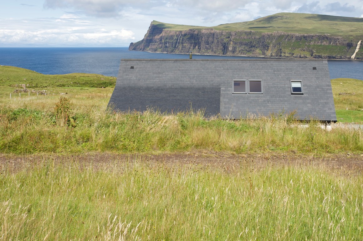Pooltiel-House-Skye-landside