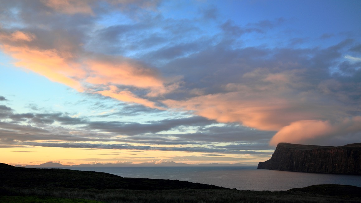 Pooltiel House - coastal self catering cottage Skye - sunset